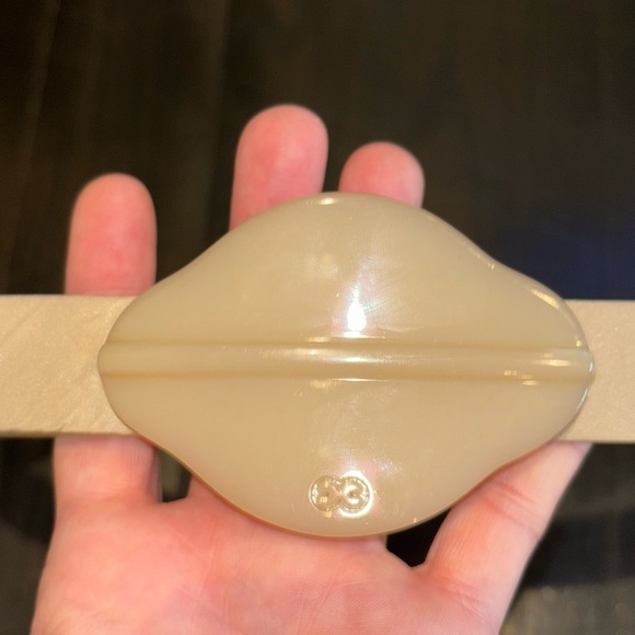 Escada Beige Belt with Pearl Accent - Picture 4 of 10